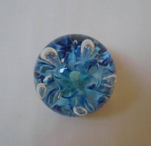 VINTAGE SELKIRK of SCOTLAND 'BLUE FLORAL' 6.5cm PAPERWEIGHT c1992