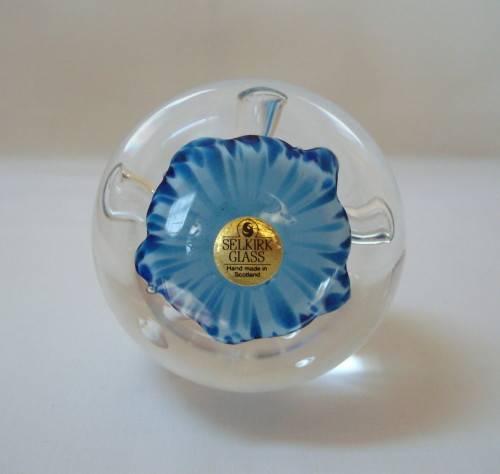 VINTAGE SELKIRK of SCOTLAND 'BLUE FLORAL' 6.5cm PAPERWEIGHT c1992