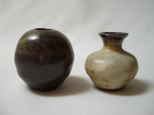 SET OF TWO VINTAGE BAUR STUDIO POTTERY MINIATURE VASES