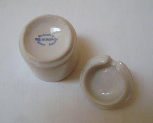 VINTAGE RHODESIAN NORBEL POTTERIES MUSTARD POT & LID