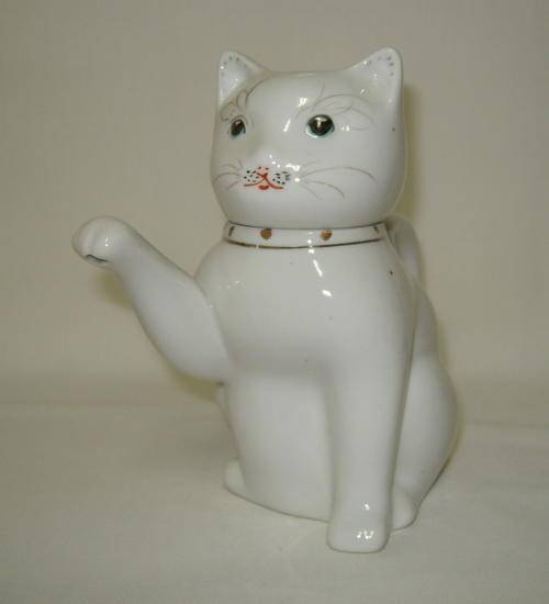 VINTAGE CHINESE PORCELAIN CAT TEAPOT
