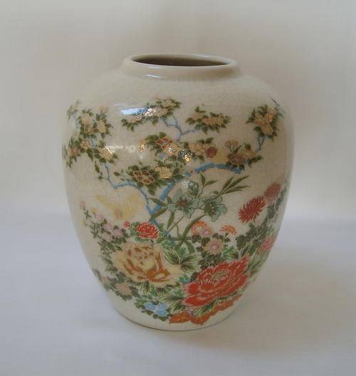 VINTAGE SHOWA PERIOD SATSUMA OVOID VASE c1926-1989