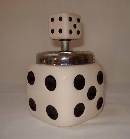 VINTAGE NOVELTY DICE ASHTRAY