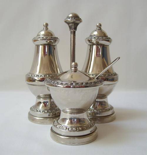 VINTAGE IANTHE SILVER PLATED CRUET SET