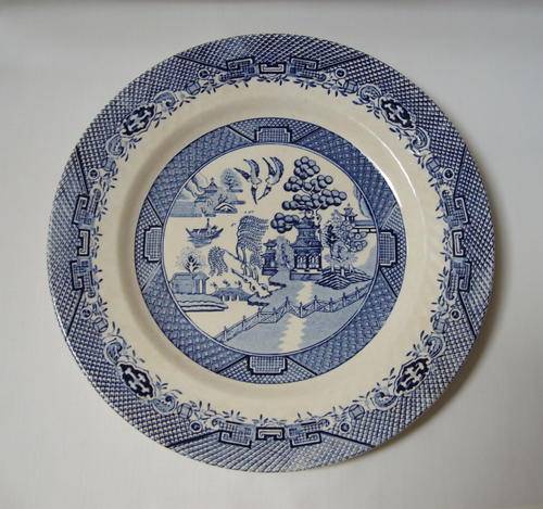 VINTAGE BARRATTS of STAFFORDSHIRE BLUE WILLOW 25.5cm DINNER PLATE c1945+