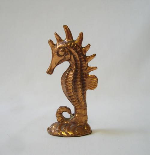 VINTAGE CAST COPPER 7.5cm MINIATURE SEAHORSE FIGURINE
