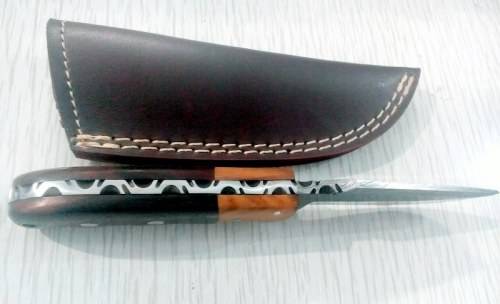 02 Damascus Steel knives with leather sheaths/custom made knives