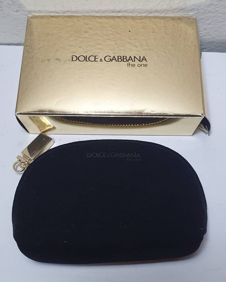 BRAND NEW LUXURY LADIES CLUTCH COSMETIC POUCH FROM `DOLCE & GABBANA`.