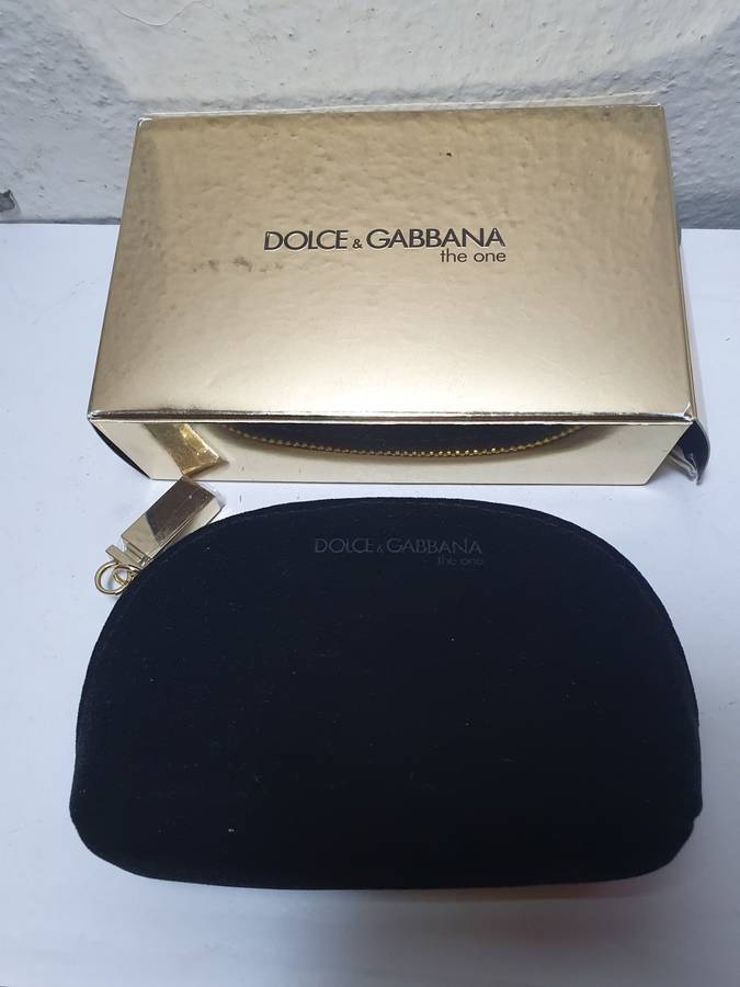BRAND NEW LUXURY LADIES CLUTCH COSMETIC POUCH FROM `DOLCE & GABBANA`.