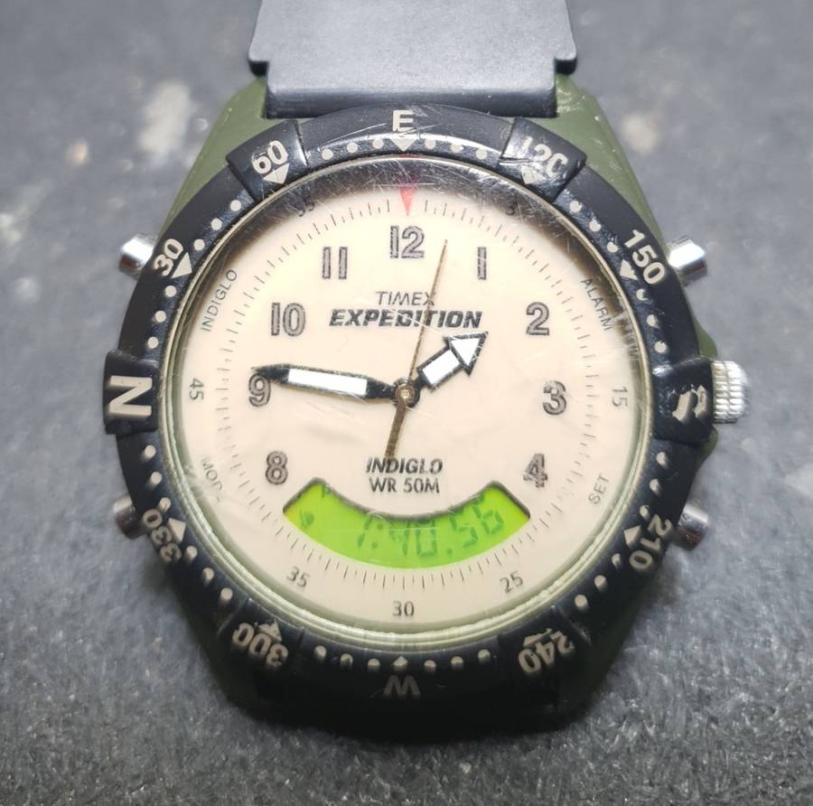 Vintage Timex - Expedition model rugged Indiglow dual mode swiss gents wrist watch.