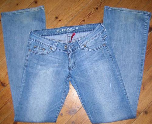 GORGEOUS GUESS JEANS!!