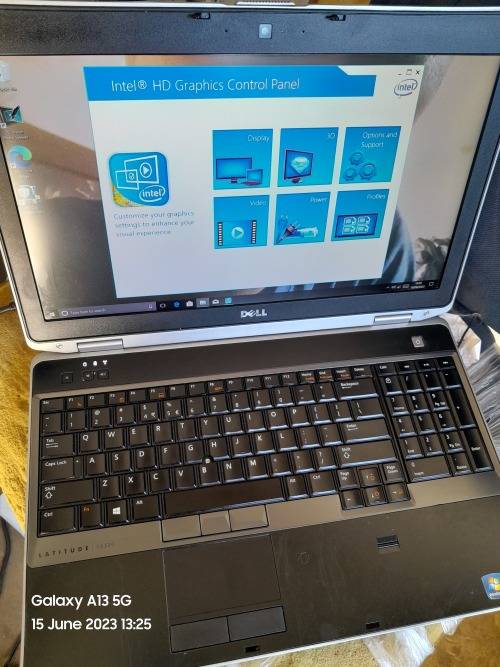 DELL LATITUDE E6530 i7 8GB RAM