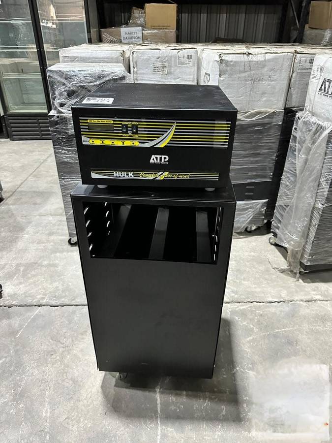 Heavy duty Solar DSP Pure Sine 3.5kv inverter in box and new condition