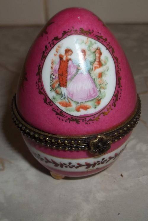 STUNNING 22K GOLD HAND PAINTED LIMOGES TRINKET EGG