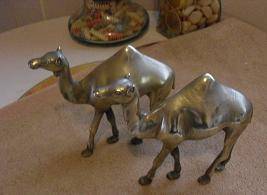 2 SOLID BRASS CAMELS