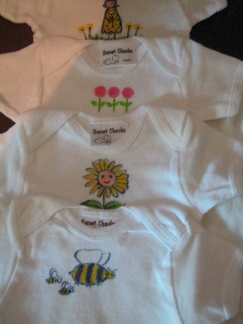 Lot of 11 babies' clothing, all newborn but 1 - R13.64 per item.