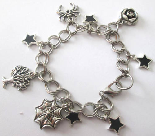 Handcrafted jewelry - Charm bracelet