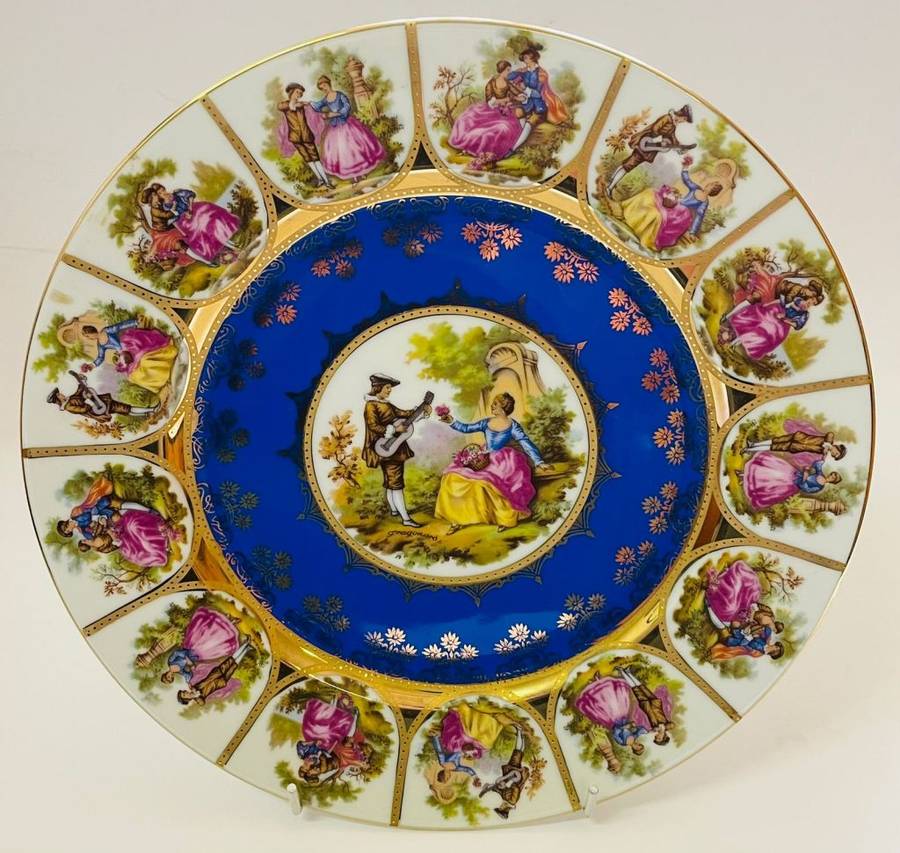 Rosenthal Plate - A piece from the classic rose collection