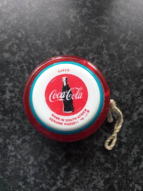 Russel yo-yo and trick pamflet. For Ag Pleez Daddy ONLY