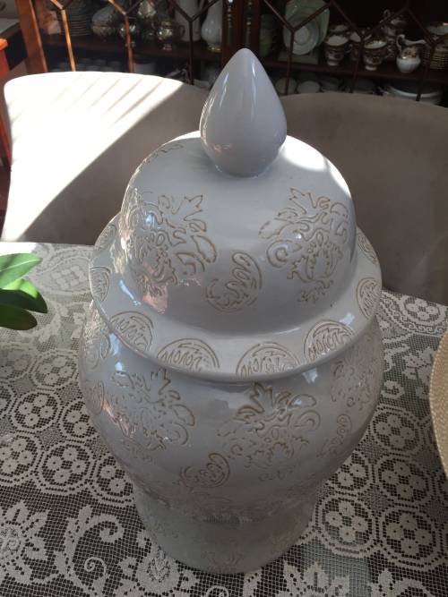 Ver Large Ceramic Ginger Jar