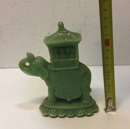 Detailed Green Oriental Elephant Paperweight!!!