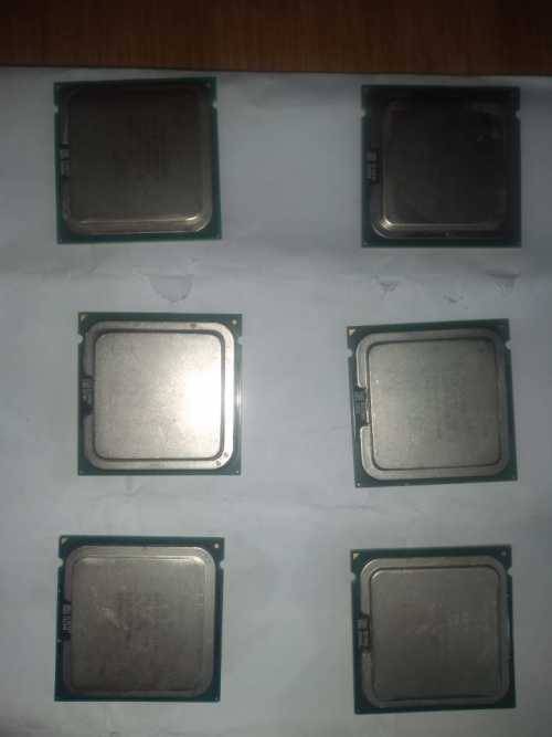 Lot of 6 X Intel Processors (Socket 775)