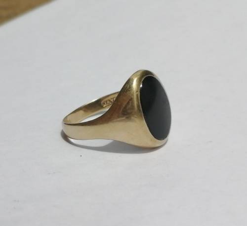 MEN'S 9ct gold with onyx ###