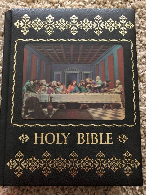 Rare Vintage 1976 Home Health Education Service Holy Bible with Hologram Last Supper Cover