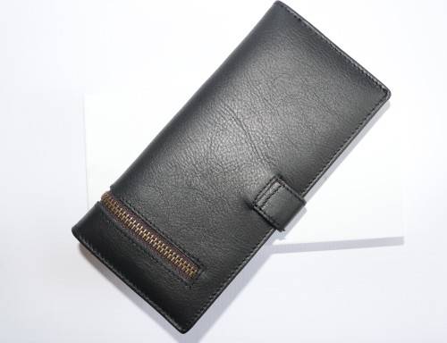 GENUNIE LEATHER UNISEX TRAVELING WALLET/PURSE
