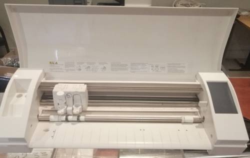 Silhouette CAMEO 3 Die-Cutting Machine