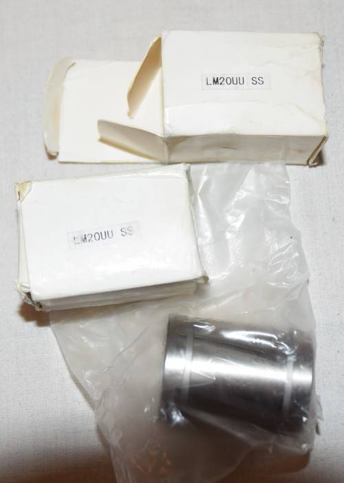 3 x Linear Bearing LM20UU