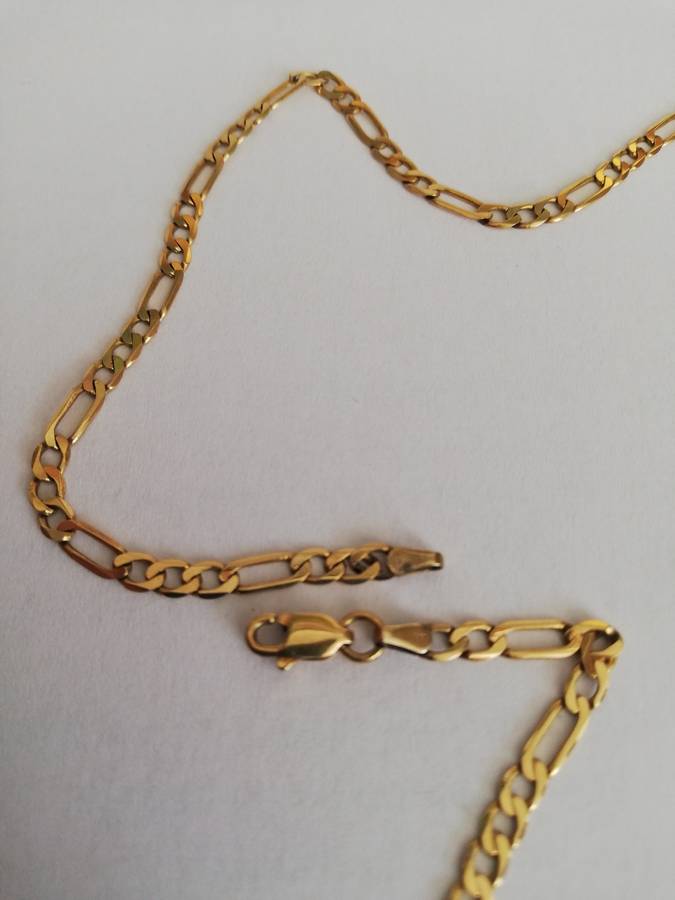 ** SOLID 9CT GOLD ** FLAT LINK CHAIN ** CLEARLY MARKED ** 4.88 GRAMS ** LIKE NEW ** CRAZY R1 START !