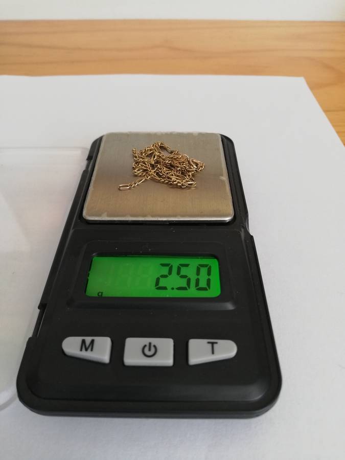 * SOLID 9CT GOLD * FLAT LINK CHAIN + CROSS * LIKE NEW * TOTAL WEIGHT 4.60 GRAMS * CRAZY R1 START !!!
