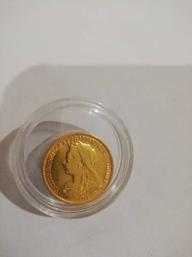 ** SOLID 22CT GOLD 1900 HALF SOVEREIGN COIN ** GOLD $ GOLD $ ** CRAZY CRAZY R1 START !!!