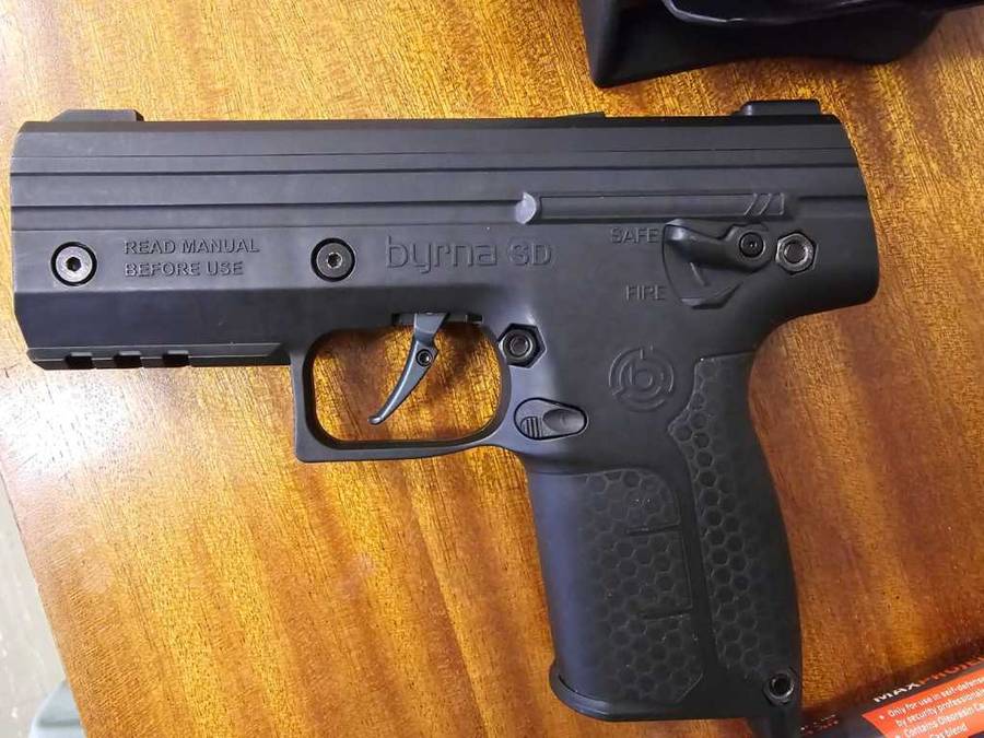 The Byrna SD (Self-Defence) Hand Gun with two holsters and a lot of free Projectiles and gas