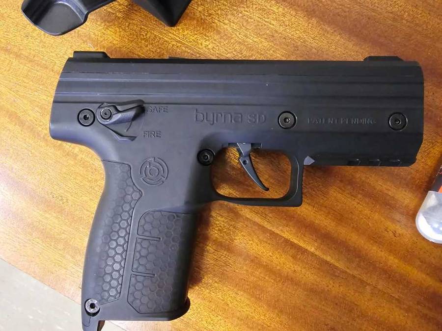 The Byrna SD (Self-Defence) Hand Gun with two holsters and a lot of free Projectiles and gas