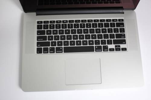 Apple Macbook Pro Retina 15.4 inch Quad-Core i7, 16gb RAM 2015 Spec ,  Latest OS Big SUR