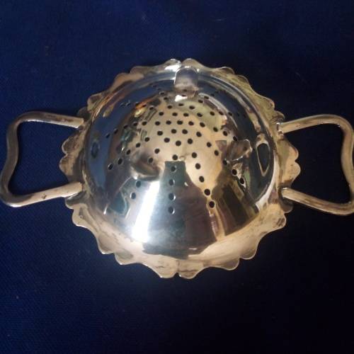 HALLMARKED STERLING SILVER TEA STRAINER
