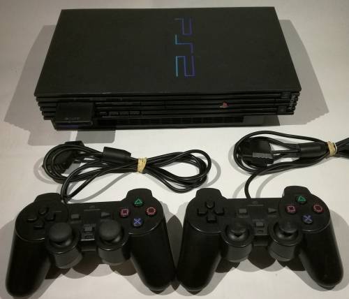 PlayStation 2 Phat + 2 Controllers