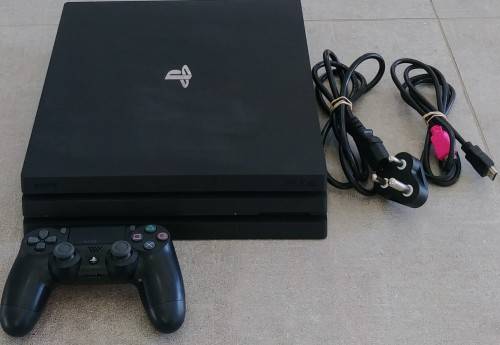 PlayStation 4 Pro 1TB, One Controller, Fortnite, Apex Legends and Warframe