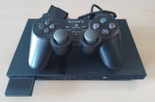 Sony PlayStation 2 Slim + One Controller