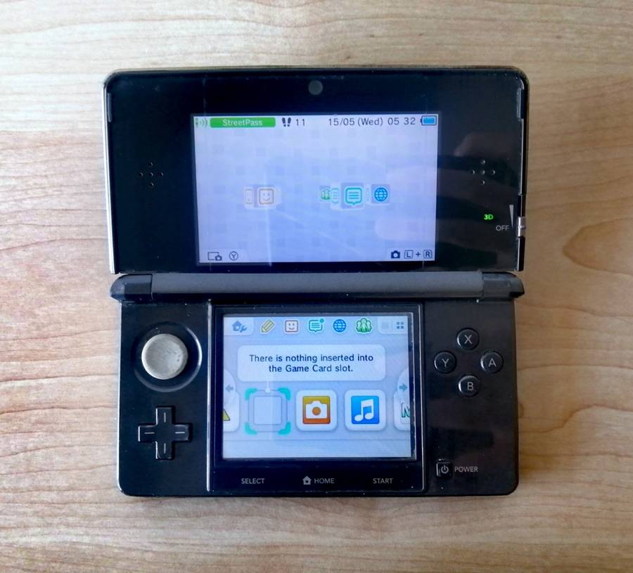 Nintendo 3DS Black - Good Condition