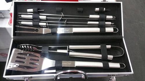 Master Chef braai set with aluminium case