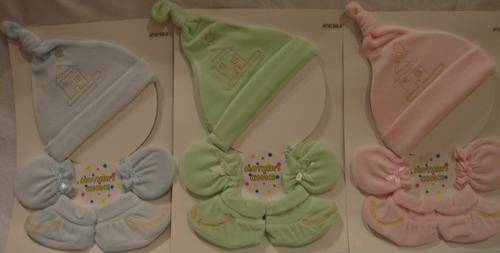 Beenie, Mitten & Bootie set