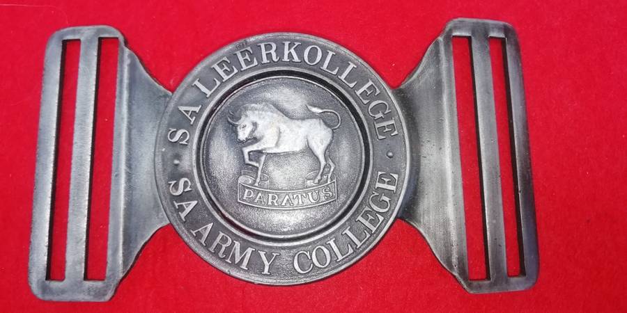 ARMY COLLEGE STABLE BELT BUCKLE