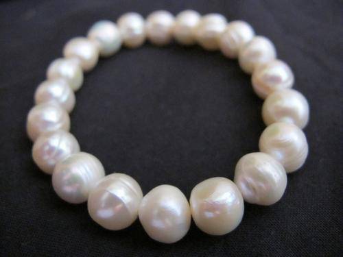 CRAZY R1 START!!! Genuine Freshwater Pearl Bracelet