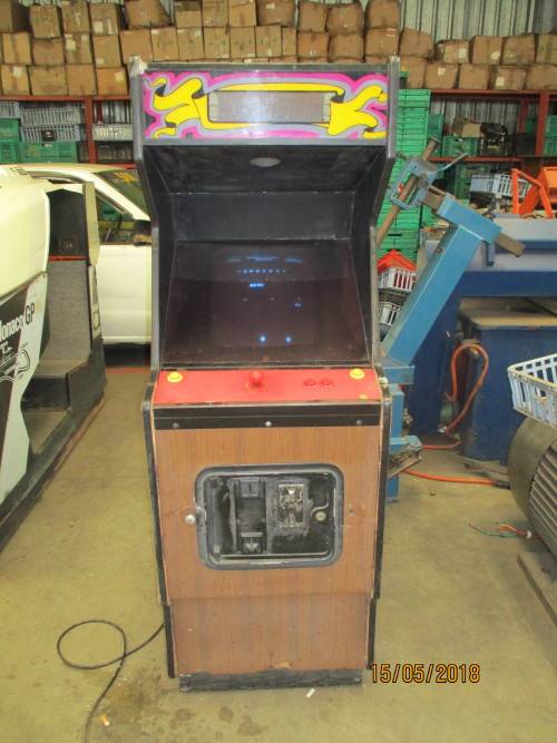 PAC MAN ARCADE MACHINE - VALUED AT R1500.00