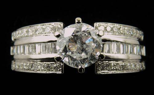 CERTIFIED AND VALUED**R54 030**TOP WHITE DIAMOND RING!!!