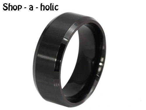 *** Stunning - Mens Black Titanium Ring Beveled Edge 8mm Wide * Size P - 18.14mm***