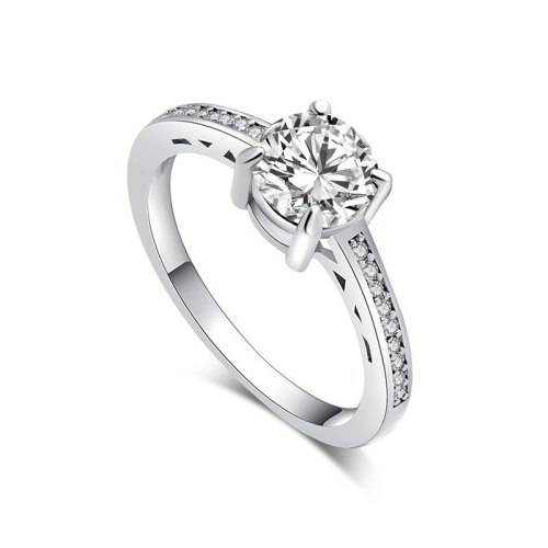 *** SHINY CUBIC ZIRCONIA RING * Size 8  / P 1/2***
